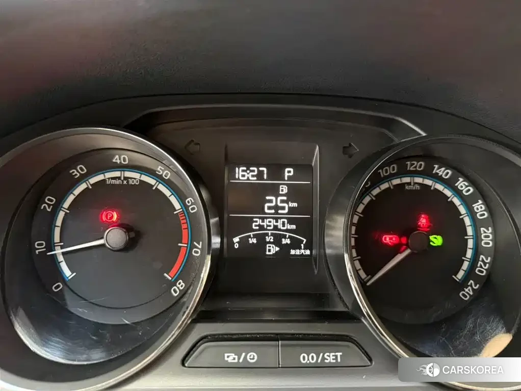 Skoda Komick 2022 Белый из Китая, фото 3