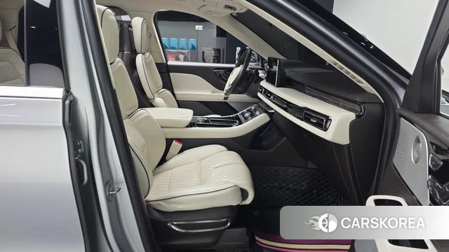 Lincoln Aviator 2nd generation 2020 Серебряный из Кореи, фото 2