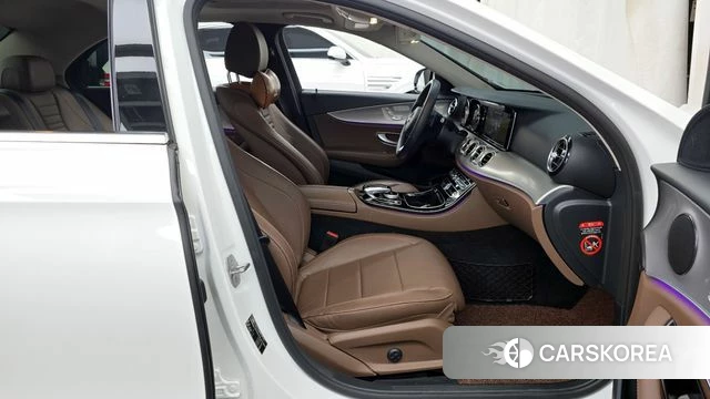 Mercedes-Benz E-Class W213 2018 Белый из Кореи, фото 2