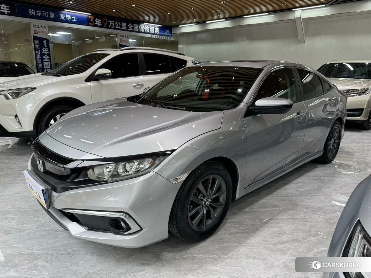 Honda Civic 2021 Серебристо-серый из Китая, фото 2