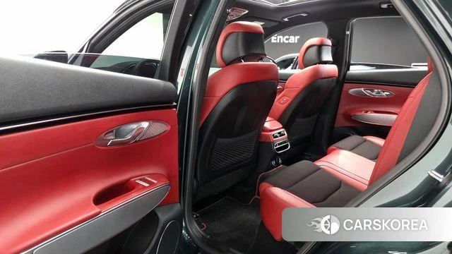 Genesis GV70 2021 Темно-зеленый из Кореи, фото 2