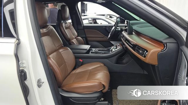 Lincoln Aviator 2nd generation 2019 Белый из Кореи, фото 2