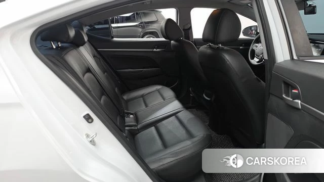 Hyundai Avante AD 2018 Белый из Кореи, фото 2