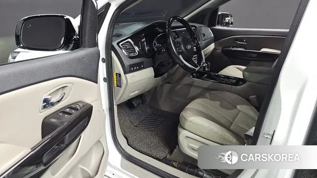 Kia The New Carnival 2018 Белый из Кореи, фото 2