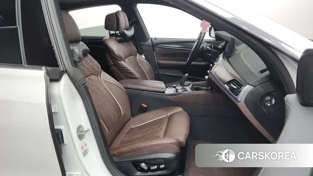 BMW 6 Series GT (G32) 2023 Белый из Кореи, фото 2