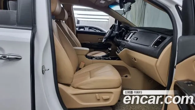 Kia The New Carnival 2018 Белый из Кореи, фото 2