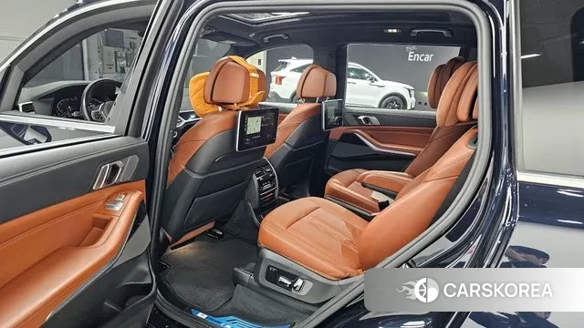 BMW X7 (G07) 2022 Черный из Кореи, фото 2