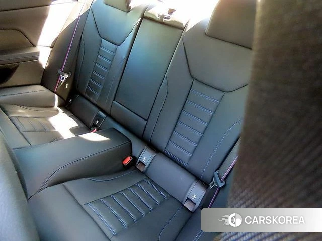 BMW 4 Series (G22) 2026 Синий нефрит из Кореи, фото 2