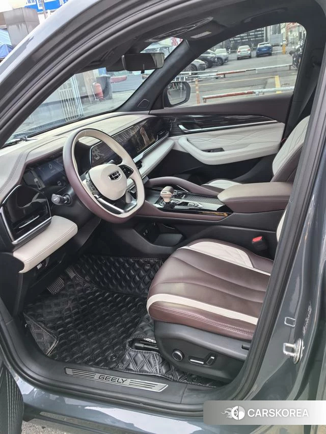 Geely Automobile Xingyue L 2022 Темно-серый из Китая, фото 2