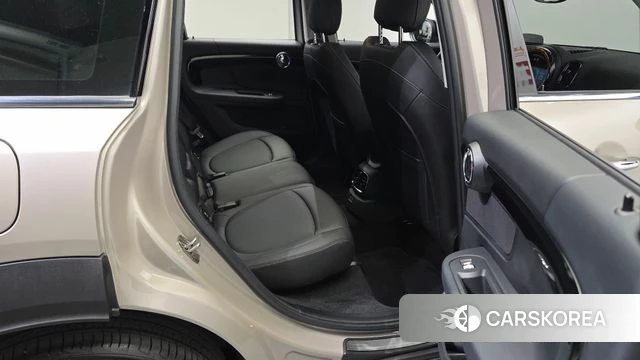 Mini Cooper Countryman 2023 Песочный из Кореи, фото 2