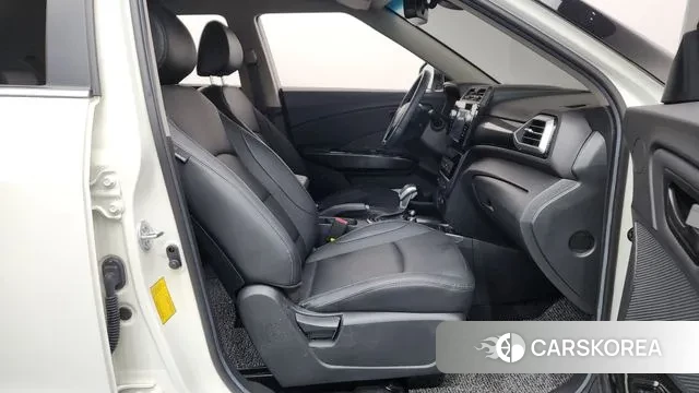 Ssangyong The New Tivoli 2024 Жемчужный цвет из Кореи, фото 2