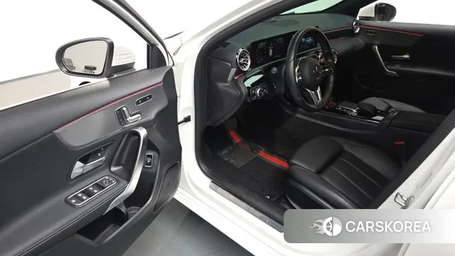 Mercedes-Benz A-Class W177 2021 Белый из Кореи, фото 2