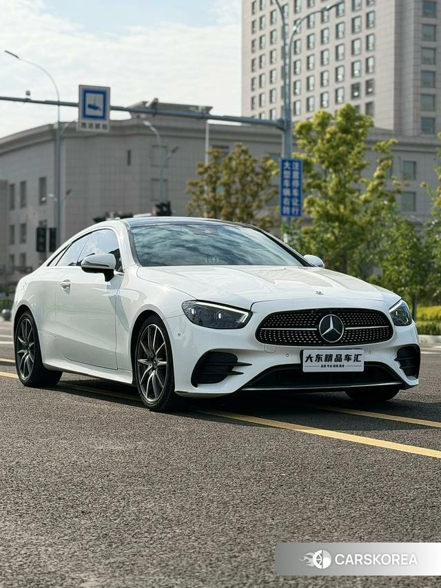 Mercedes-Benz E-class (imported) 2021 Белый из Китая, фото 2