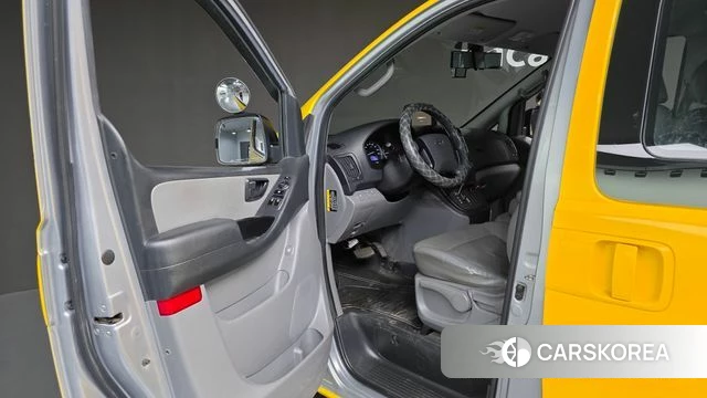 Hyundai Grand Starex 2018 Желтый из Кореи, фото 2