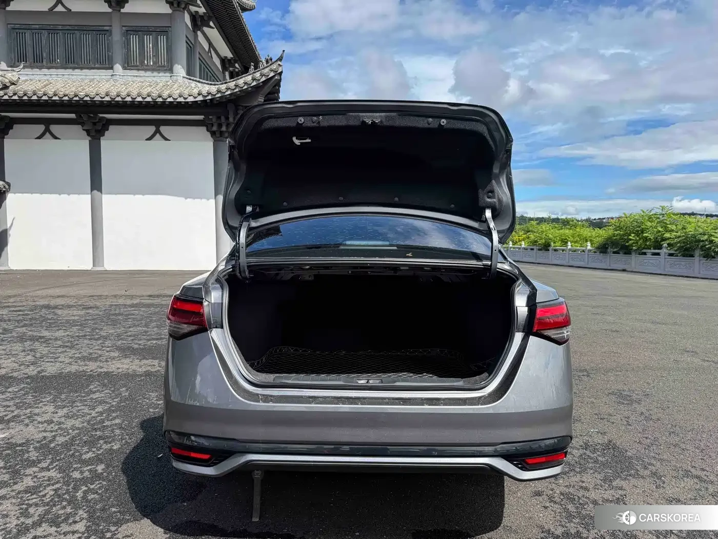 Nissan Sylphy 2023 Silver/gray из Китая, фото 2
