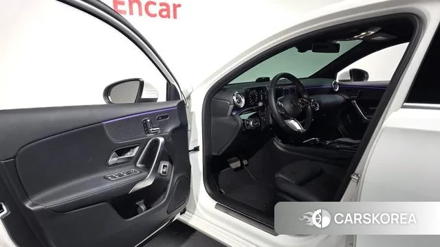 Mercedes-Benz A-Class W177 2024 Белый из Кореи, фото 2