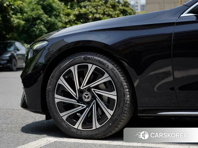 Mercedes-Benz E-class 2024 Черный из Китая, фото 2