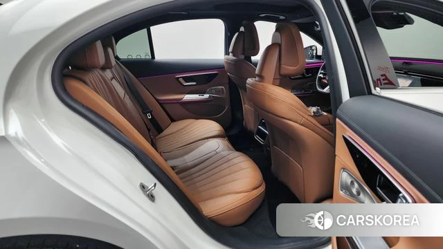 Mercedes-Benz E-Class W214 2025 Белый из Кореи, фото 2