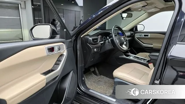 Ford Explorer 6th Generation 2021 Черный из Кореи, фото 2