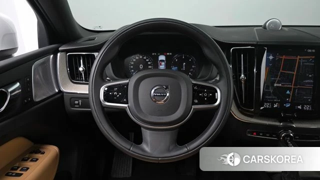 Volvo XC60 second Generation 2019 Белый из Кореи, фото 2