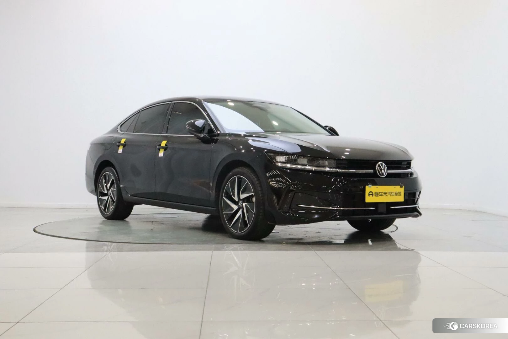 Volkswagen Magotan 2024 Черный из Китая, фото 2