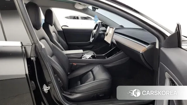 Tesla Model 3 2019 Черный из Кореи, фото 2