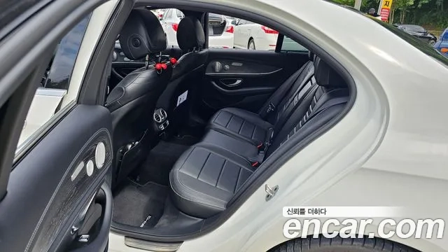 Mercedes-Benz E-Class W213 2021 Белый из Кореи, фото 2