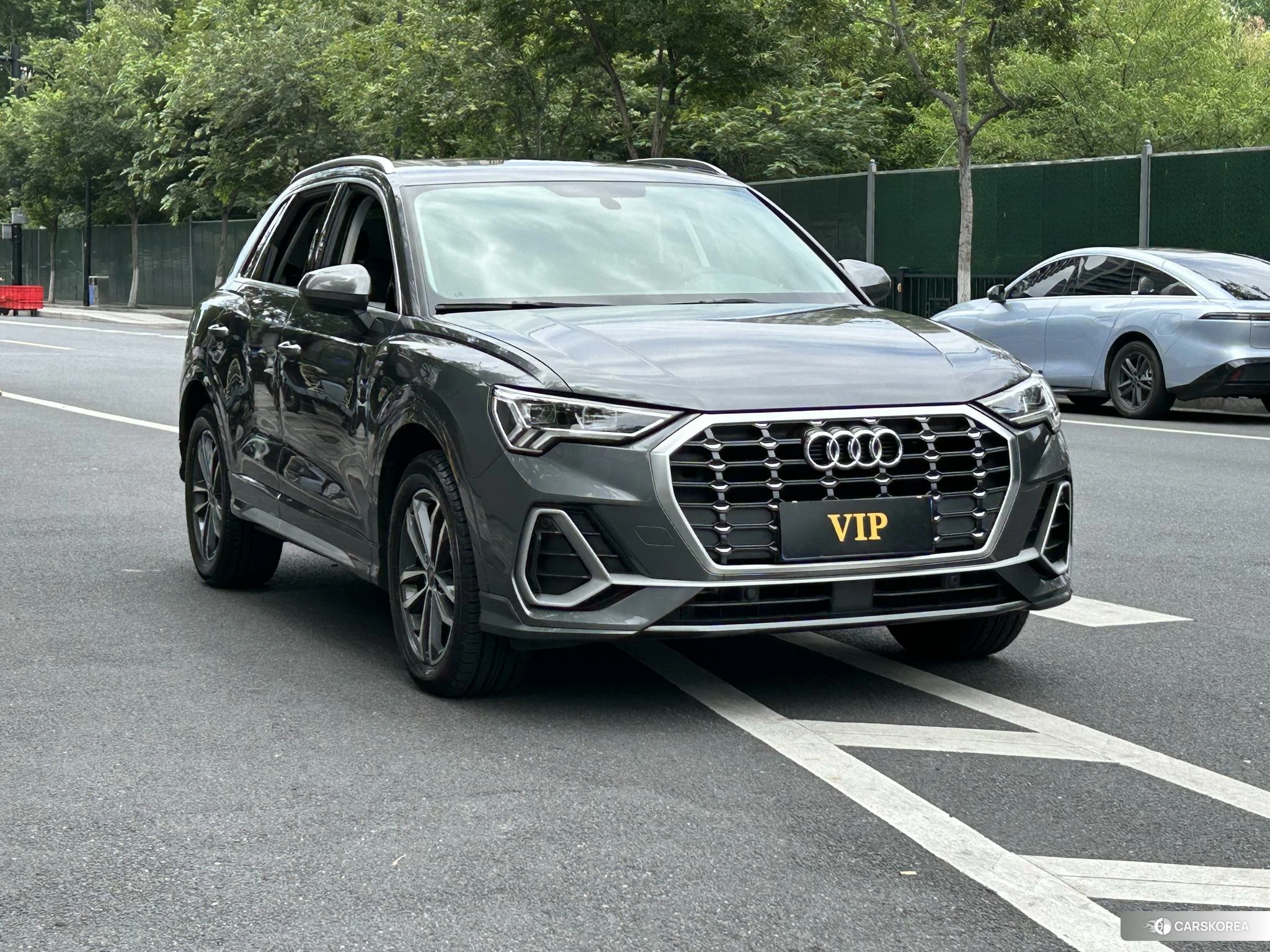 Audi Q3 2020 Темно-серый из Китая, фото 2