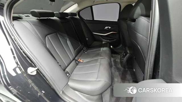 BMW 3 Series (G20) 2021 Черный из Кореи, фото 2