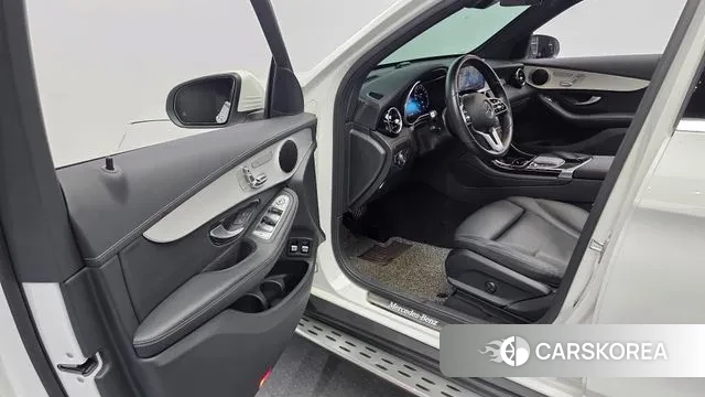 Mercedes-Benz GLC-Class X253 2021 Белый из Кореи, фото 2