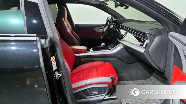 Audi Q8 (4M) 2023 Черный из Кореи, фото 2