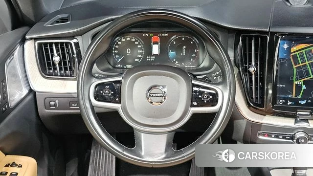 Volvo XC60 second Generation 2019 Белый из Кореи, фото 2