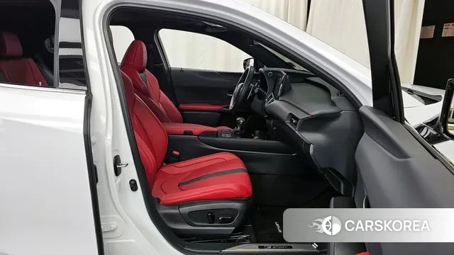 Lexus UX250h 2024 Белый из Кореи, фото 2