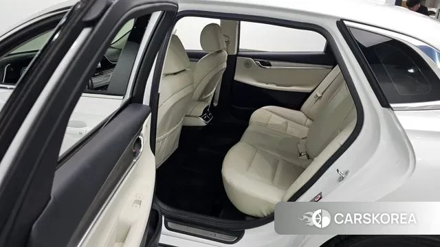 Hyundai The New Grandeur IG Hybrid 2022 Белый из Кореи, фото 2