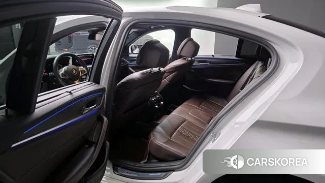 BMW 5 Series (G30) 2020 Белый из Кореи, фото 2