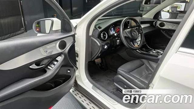 Mercedes-Benz GLC-Class X253 2018 Белый из Кореи, фото 2