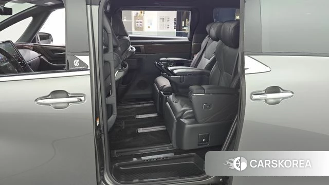 Toyota Alphard 4th Generation 2024 Серебристо-серый из Кореи, фото 2