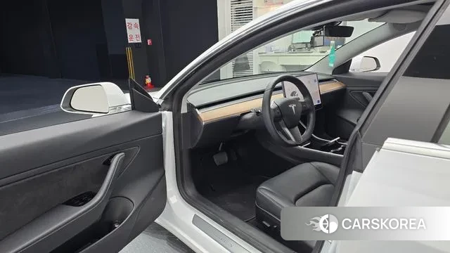 Tesla Model 3 2020 Белый из Кореи, фото 2