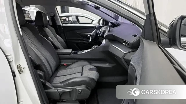 Peugeot 5008 second generation 2019 Белый из Кореи, фото 2