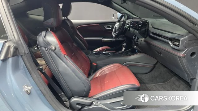 Ford Mustang 7th Generation 2024 Синий из Кореи, фото 2