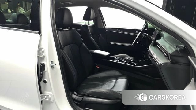 Kia The New K5 3rd generation 2024 Белый из Кореи, фото 2