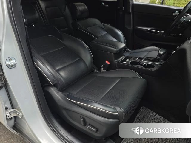 Kia Sportage The Bold 2018 Серебристо-серый из Кореи, фото 2