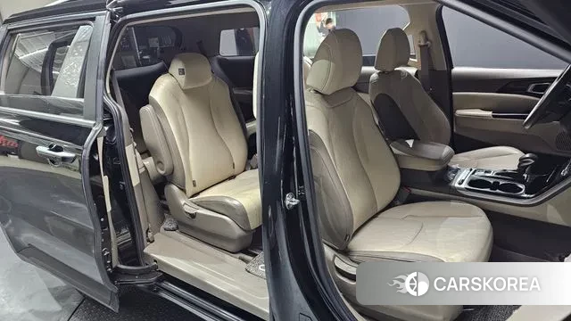 Kia Carnival 4th generation 2020 Черный из Кореи, фото 2