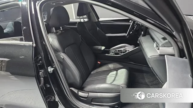 Kia K5 3rd generation 2023 Черный из Кореи, фото 2