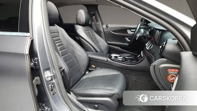 Mercedes-Benz E-Class W213 2018 Серый из Кореи, фото 2