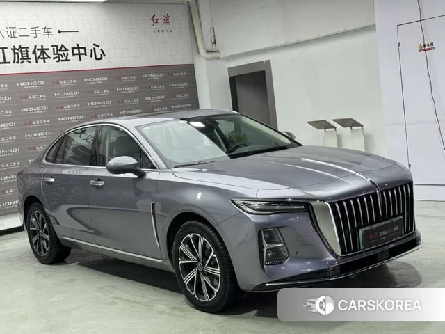 Red flag H5 PHEV 2025 Серебристо-серый из Китая, фото 2