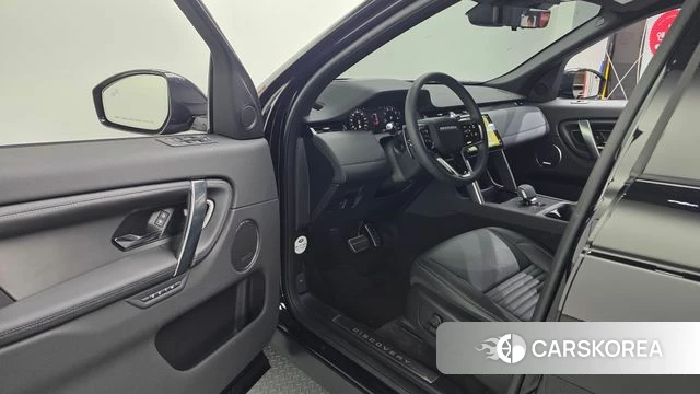 Land Rover Discovery Sports 2nd Generation 2025 Черный из Кореи, фото 2