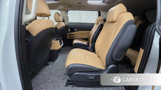 Kia Carnival 4th generation 2023 Белый из Кореи, фото 2