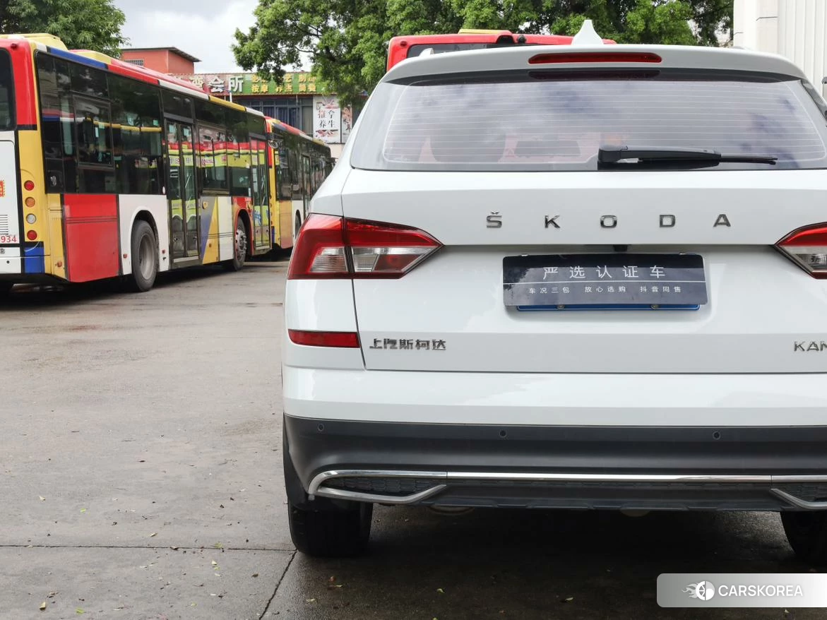 Skoda Komick 2023 Белый из Китая, фото 2