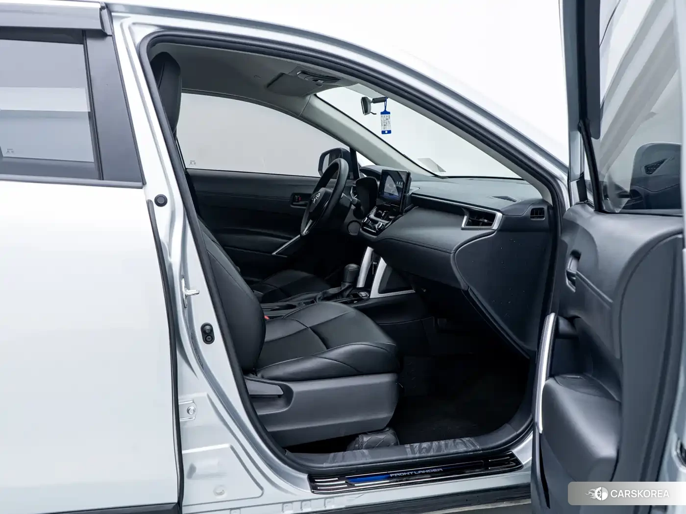 Toyota Frontlander 2023 Silver/gray из Китая, фото 2